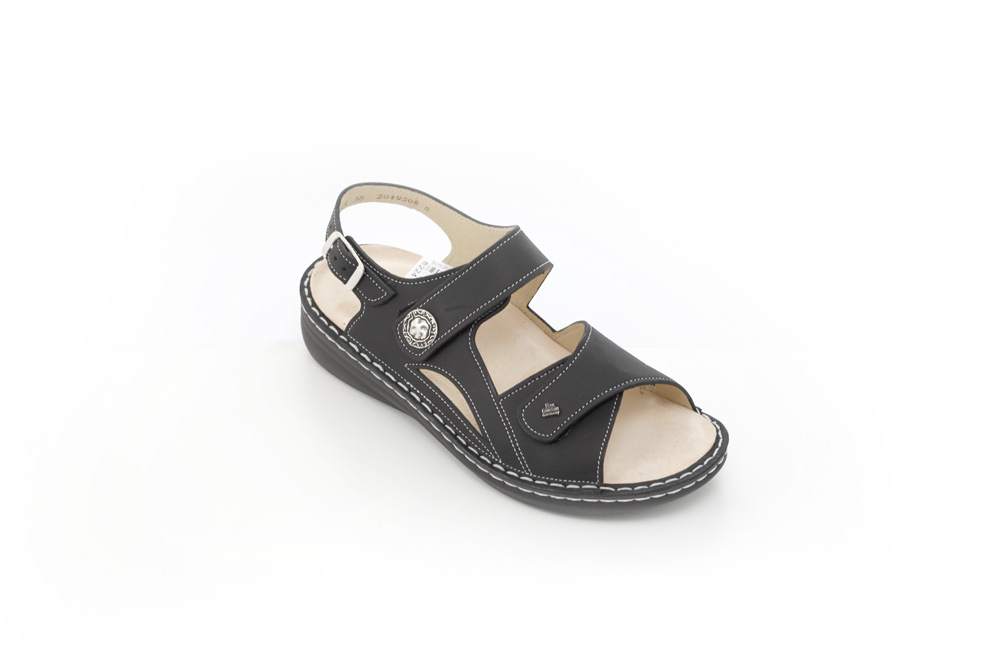 Sandale, Farbe schwarz Leder, breite Füße, Finn Comfort, weiches Fußbett